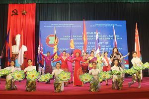 Tổng duyệt Triển lãm Ảnh và phim phóng sự - tài liệu cộng đồng ASEAN