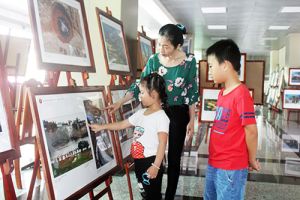 Hơn 1 ngàn lượt khách dự triển lãm ảnh và phim phóng sự - tài liệu ASEAN