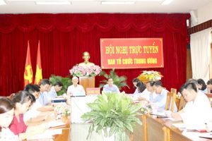 ​Tập trung tham mưu tốt công tác chuẩn bị đại hội Đảng các cấp