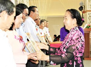 ​Phát huy hiệu quả các câu lạc bộ liên thế hệ tự giúp nhau