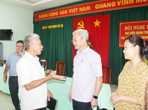 Các đồng chí lãnh đạo tỉnh tiếp xúc cử tri