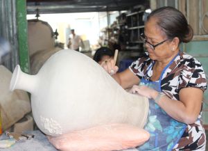 Đa dạng nghề thủ công truyền thống