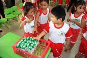 Cấp phát miễn phí sữa học đường từ ngày 20-4-2020
