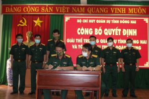 Giải thể trường Quân sự tỉnh và tổ chức lại Trung đoàn khung thường trực Đồng Nai