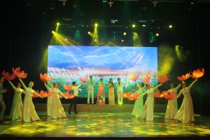 Chương trình nghệ thuật Sáng mãi tên Người