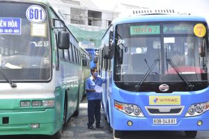 Doanh nghiệp vận tải hành khách vượt khó