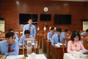 Tích cực lấy ý kiến góp ý vào dự thảo báo cáo chính trị