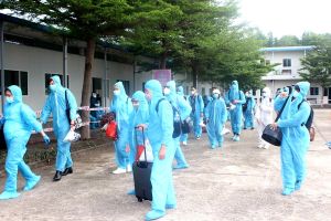 Tiếp nhận, cách ly tập trung 321 công dân Việt Nam từ Anh về