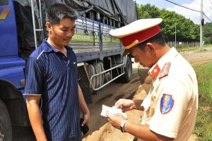 Đề xuất trừ điểm trên giấy phép lái xe