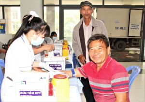 Khám sức khỏe cho 1 ngàn nạn nhân chất độc da cam