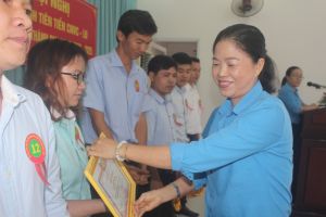 Nhân rộng điển hình tiên tiến