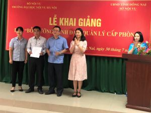 Gần 90 học viên tham gia lớp bồi dưỡng quản lý