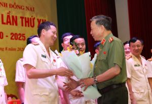 Đại tá Vũ Hồng Văn, Giám đốc Công an tỉnh tái đắc cử Bí thư Đảng ủy Công an tỉnh