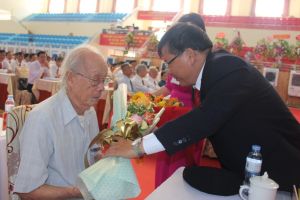 Chào mừng 75 năm cách mạng tháng Tám và Quốc khánh 2-9: Nỗ lực xây dựng Đồng Nai giàu đẹp, văn minh