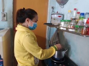 Công nhân thời “thắt lưng buộc bụng”