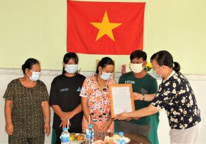 Thực hiện đúng, đủ, kịp thời chính sách ưu đãi cho người nghèo