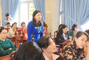 Bí thư Tỉnh ủy gặp gỡ, đối thoại với đại diện các nhóm phụ nữ trên địa bàn tỉnh.