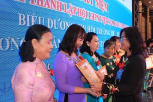 Chi hội trưởng phụ nữ trách nhiệm