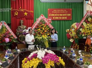 Phó chủ tịch UBND tỉnh Thái Bảo chúc mừng Sở GD-ĐT nhân Ngày 20-11