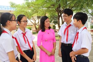 Kỷ niệm 38 năm Ngày Nhà giáo Việt Nam (20-11-1982 - 20-11-2020): Vun đắp "lửa nghề" cho giáo viên