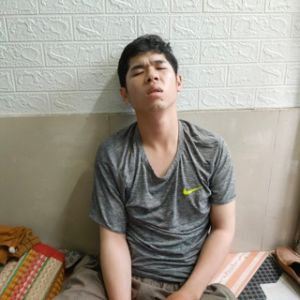 Bắt đối tượng xông vào phòng giao dịch ngân hàng để cướp tài sản