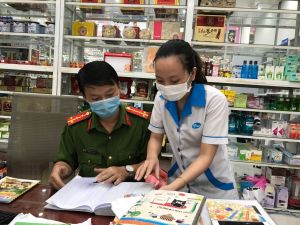 Tạm giữ nhiều lô thuốc, thực phẩm chức năng chưa rõ nguồn gốc