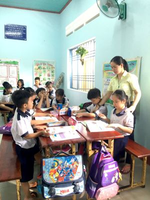 Tận tậm với sự nghiệp trồng người
