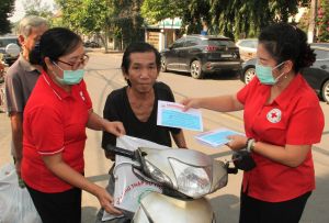 Nâng đỡ người khuyết tật vươn lên