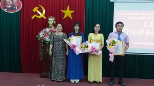 Kết nạp 3 công nhân lao động tại doanh nghiệp FDI vào Đảng