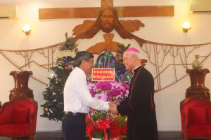 Lãnh đạo tỉnh thăm và chúc mừng lễ Giáng sinh năm 2020