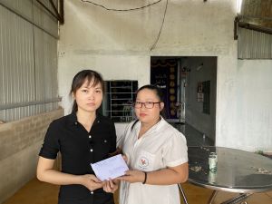 Công nhân mong chờ thưởng Tết