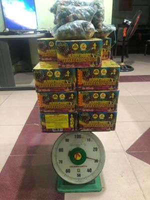 Phát hiện 60kg pháo lậu