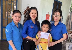 Cán bộ Đoàn cơ sở nêu cao trách nhiệm trong công việc