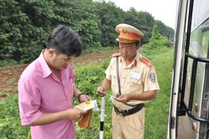 Tiếp tục nỗ lực kéo giảm tai nạn giao thông trong năm 2021