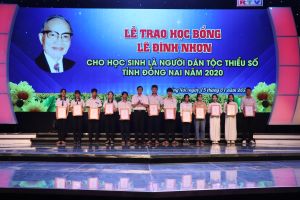 Thêm 89 suất học bổng cho học sinh dân tôc thiểu số
