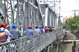 Cần biện pháp đảm bảo an toàn cho cầu Rạch Cát