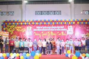 Nhiều hoạt động chăm lo tết cho công nhân