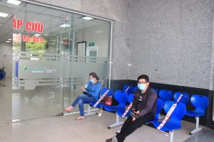 Chỉ thị hỏa tốc của UBND tỉnh về phòng chống dịch Covid-19: •	Người dân không nên đến TP.Chí Linh (Hải Dương) và sân bay Vân Đồn (Quảng Ninh) trong thời gian này.