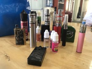 Thuốc lá điện tử “tấn công” học đường