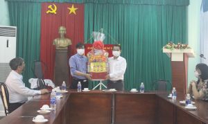 Lãnh đạo tỉnh thăm, chúc Tết Hội Văn học - nghệ thuật Đồng Nai