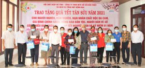 Công ty xổ số Đồng Nai trao 1,5 ngàn phần quà Tết cho người dân