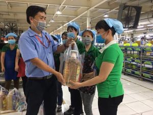 Nhiều hoạt động chăm lo tết cho đoàn viên, người lao động