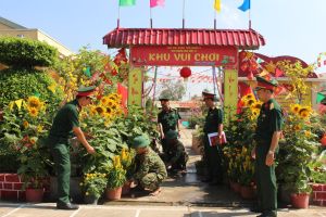 Sư đoàn 309 kiểm tra các hoạt động Tết tại Trung đoàn 31