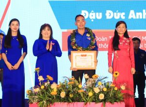 Bí thư Đoàn trường tiêu biểu