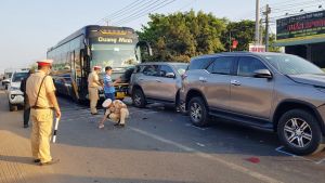 ​Cửa ngõ Đồng Nai ùn tắc giao thông