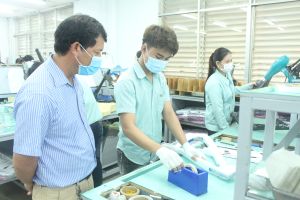 Quan tâm ổn định đời sống người lao động