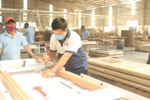 Gương công nhân tiêu biểu trong công việc