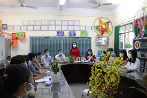 Công tác chọn bộ sách giáo khoa lớp 2, lớp 6 mới