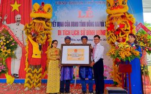 Trao bằng xếp hạng di tích cấp tỉnh đình Hưng Phú