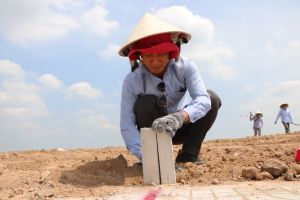 Chính thức cắm mốc đất tại Khu tái định cư Lộc An- Bình Sơn